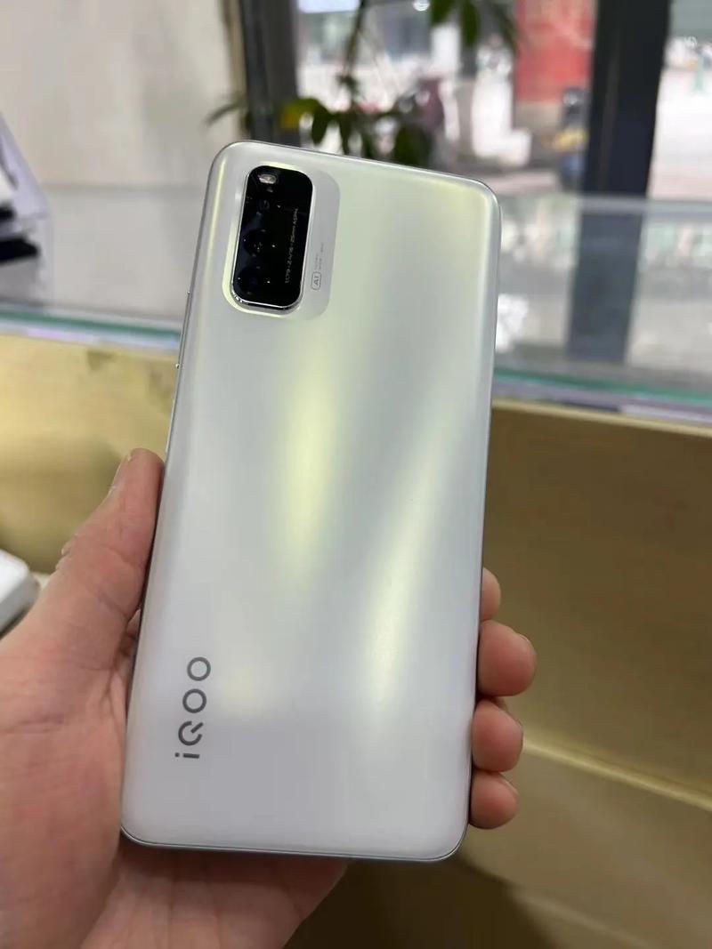 iqooneo5活力版和neo5的区别vivoiqooneo5现在还值得买吗