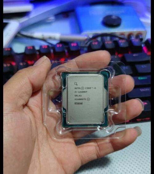 英特尔12代四核高配计算机专业用怎么样?