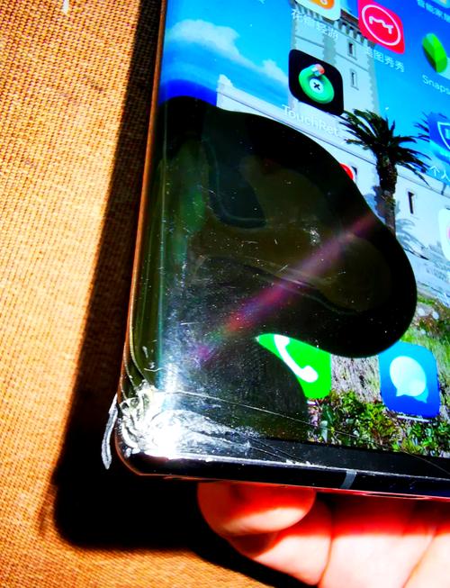 换华为mate30的原装屏幕要多少钱只是外屏坏了?