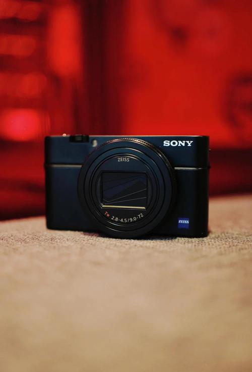 索尼黑卡6是全画幅吗