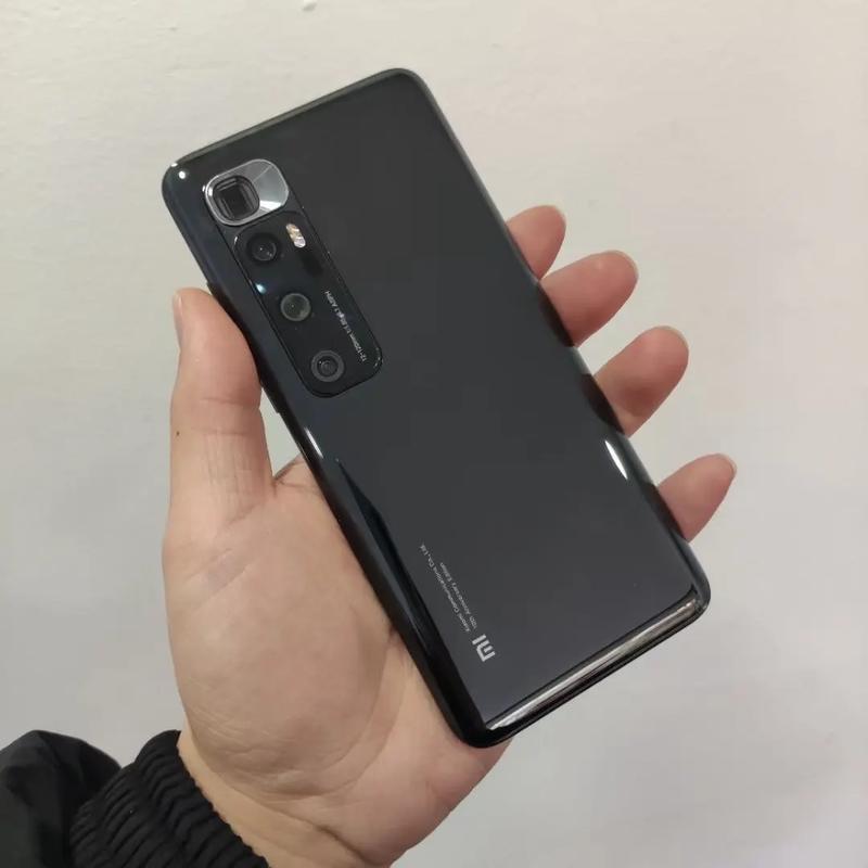 小米10至尊纪念版和小米12p哪个好