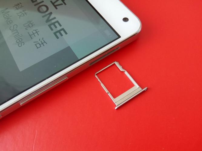 金立m5内存卡在手机哪个位置