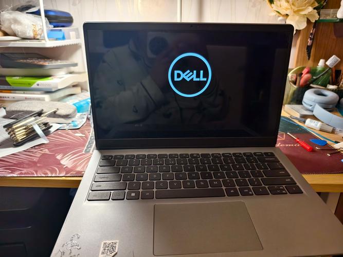 电脑显示器黑屏主机正常维修费用多少