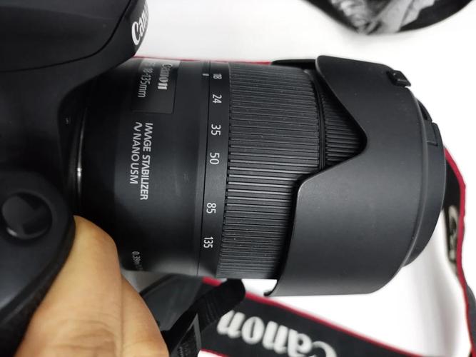 佳能7d2和90d哪个好