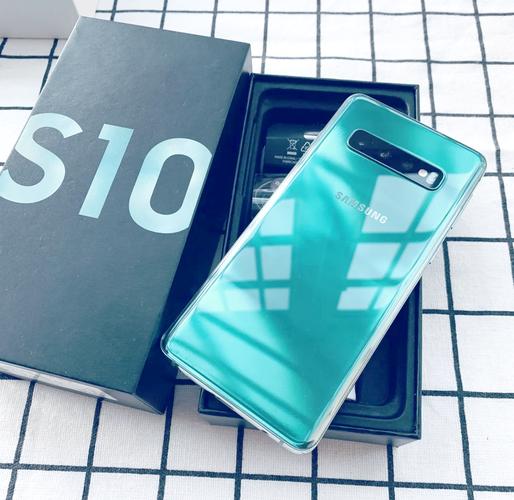 三星S10+限量版配置曝光:陶瓷机身+1T存储+12G内存