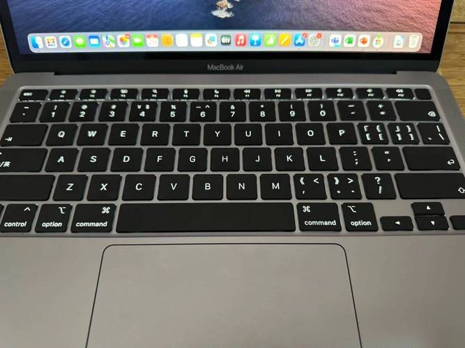 苹果无线键盘数字键打不出来怎么解锁?