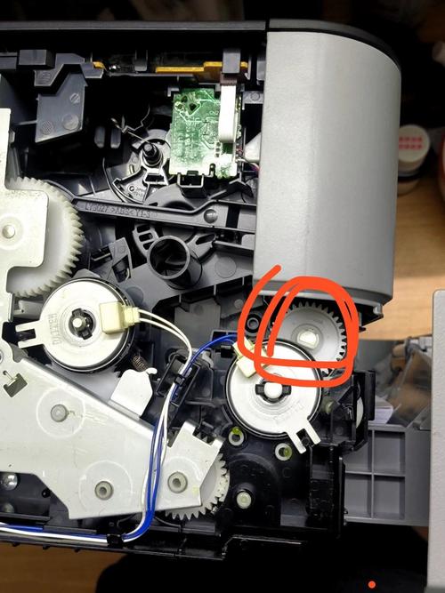 hp7010打印时总出现执行定影单元清洁