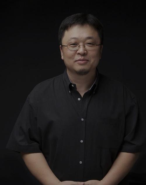 罗永浩卸任锤子科技集团总经理