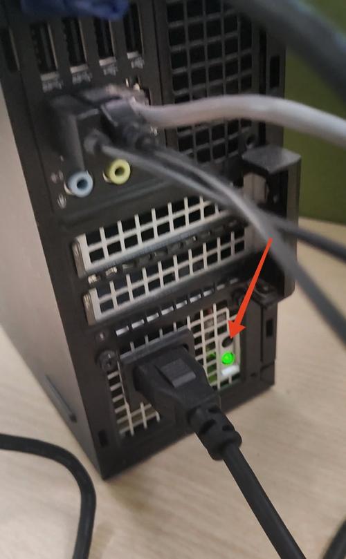 电脑开机机箱嗡嗡响电脑主机开机时总是嗡嗡响怎么回事