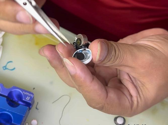 电脑音响有杂音怎么办