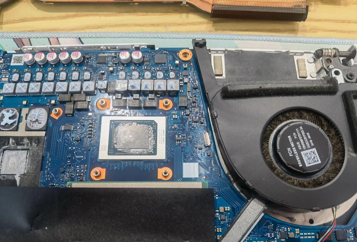 我的电脑过了保修期,请问我去华硕官方维修点清灰的话要多少钱?