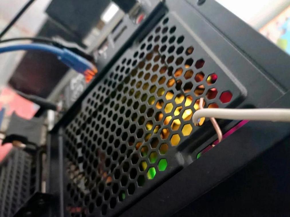 电脑机箱漏电如何解决?