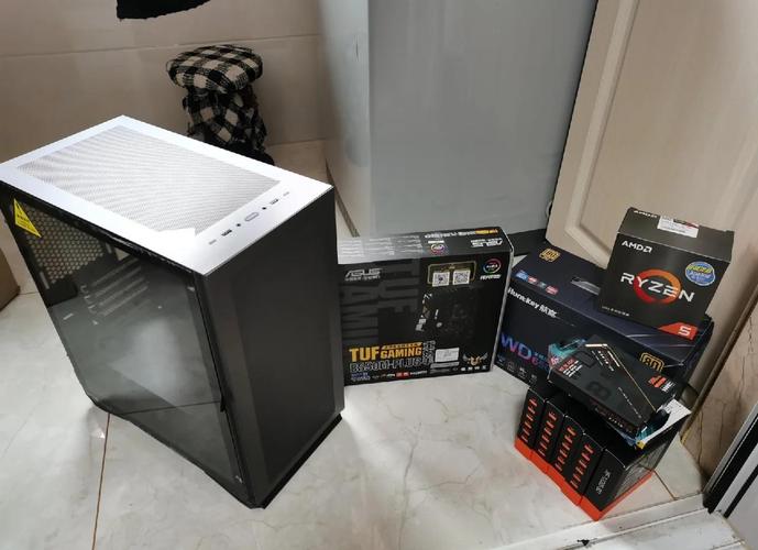 六核和八核的电脑大约多少钱?不包显示屏?