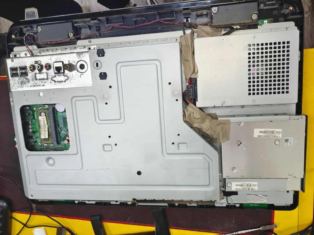 海尔一体机电脑屏线容易坏,一年零几天,修[One]、..