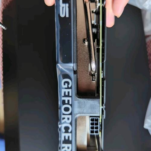 华硕笔记本可以升级显卡吗?