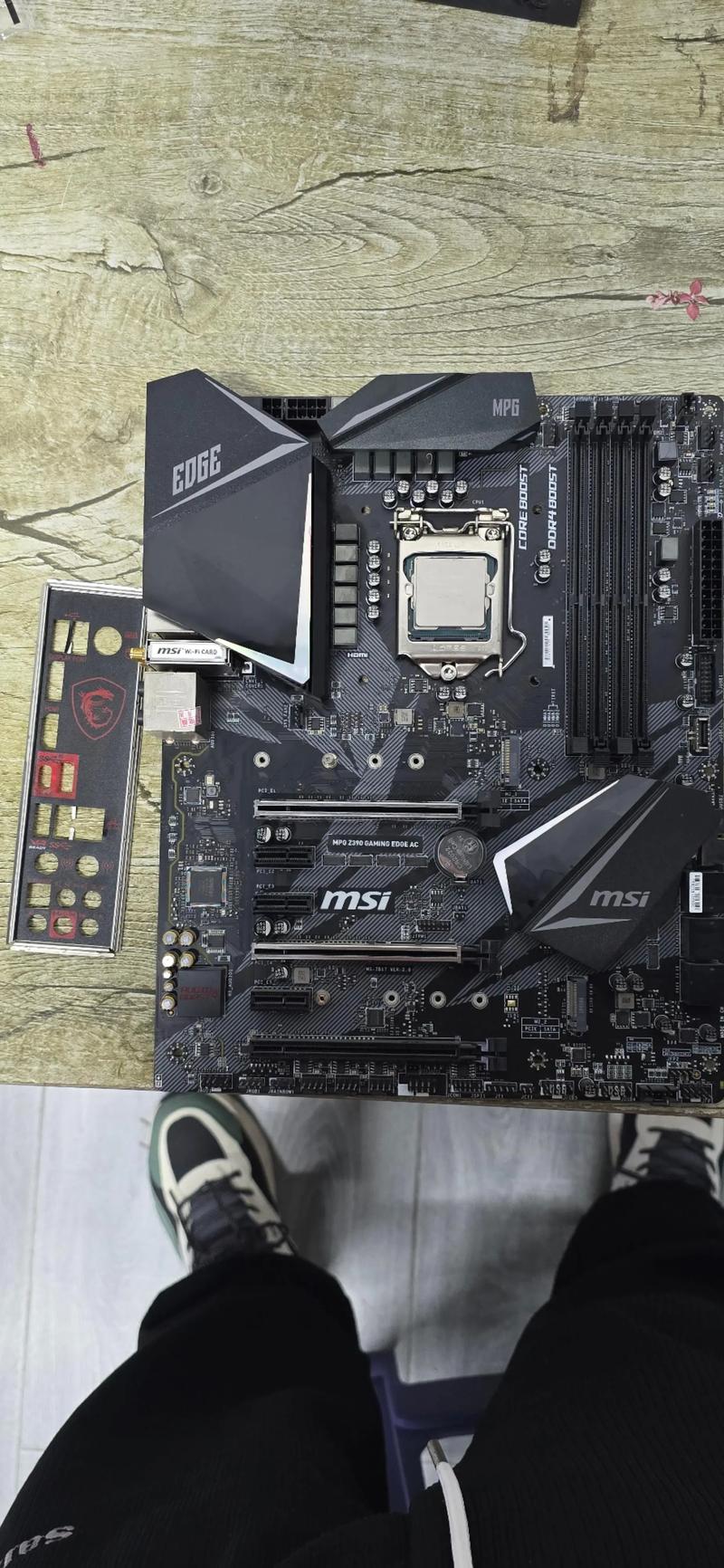 华硕z390-p主板支持4060ti显卡吗?