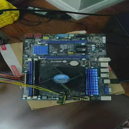 金士顿khx1600c10d3/8gx内存条是1600的吗