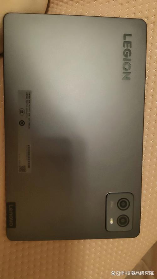 英特尔凌动n270究竟有几个核心??