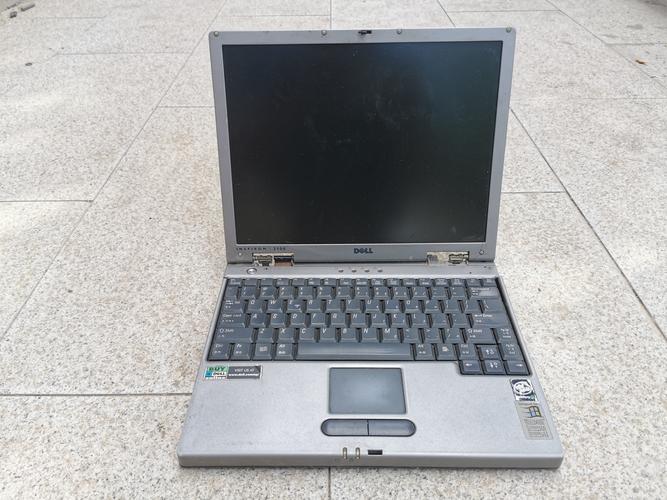 有朋友问莪最早的个人电脑是什品牌电脑,早的手提电脑是什么牌子谁...