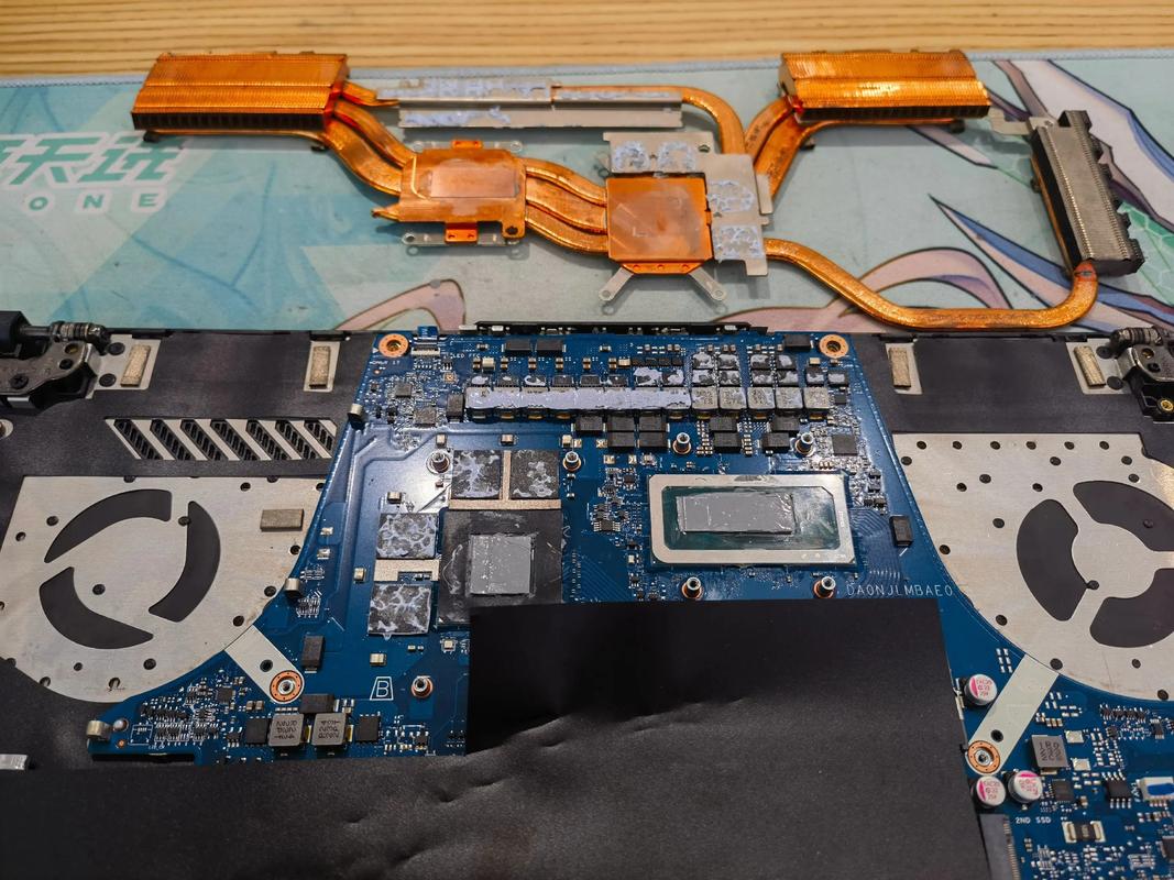 怎么拆华硕笔记本电脑风扇