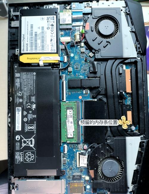 惠普1000笔记本怎样拆机装内存?