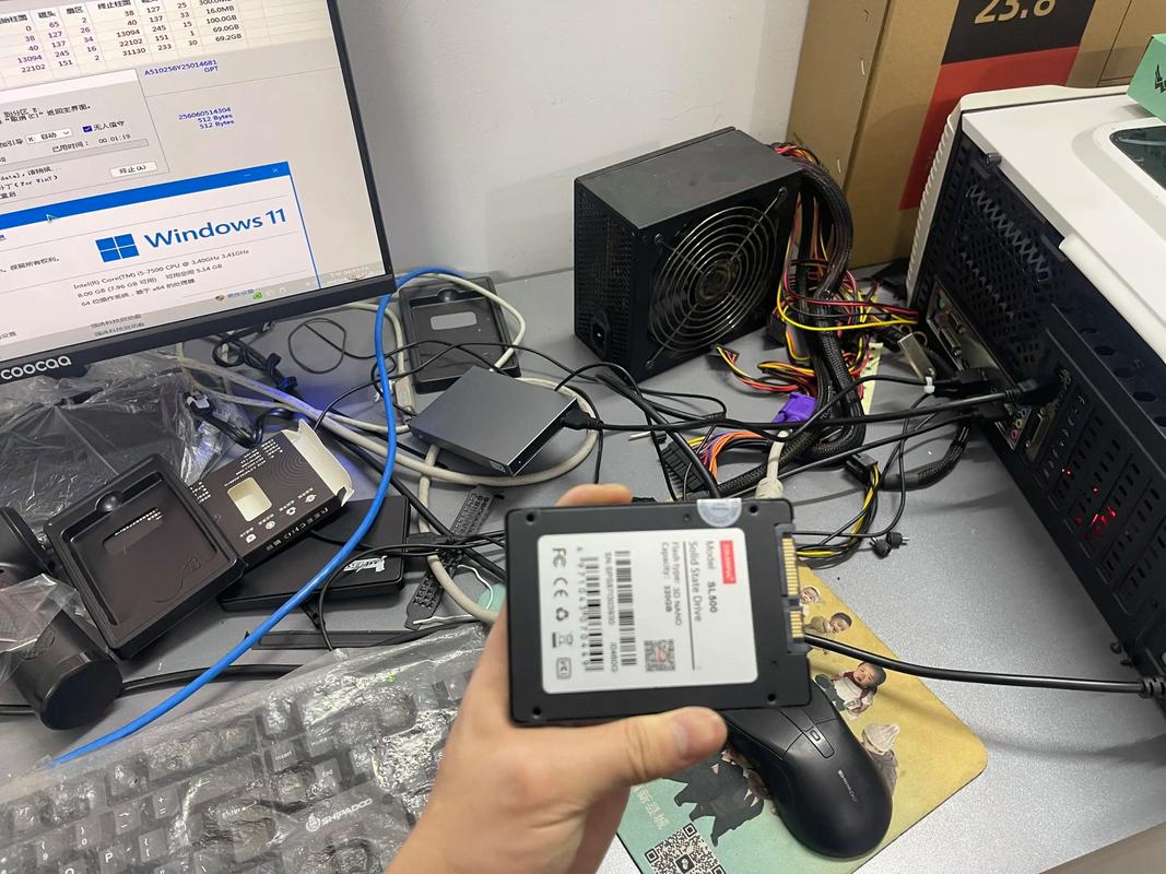 我买的是530u3c,想在固态硬盘上安装win7,可是不知道怎么设置从固态硬盘...