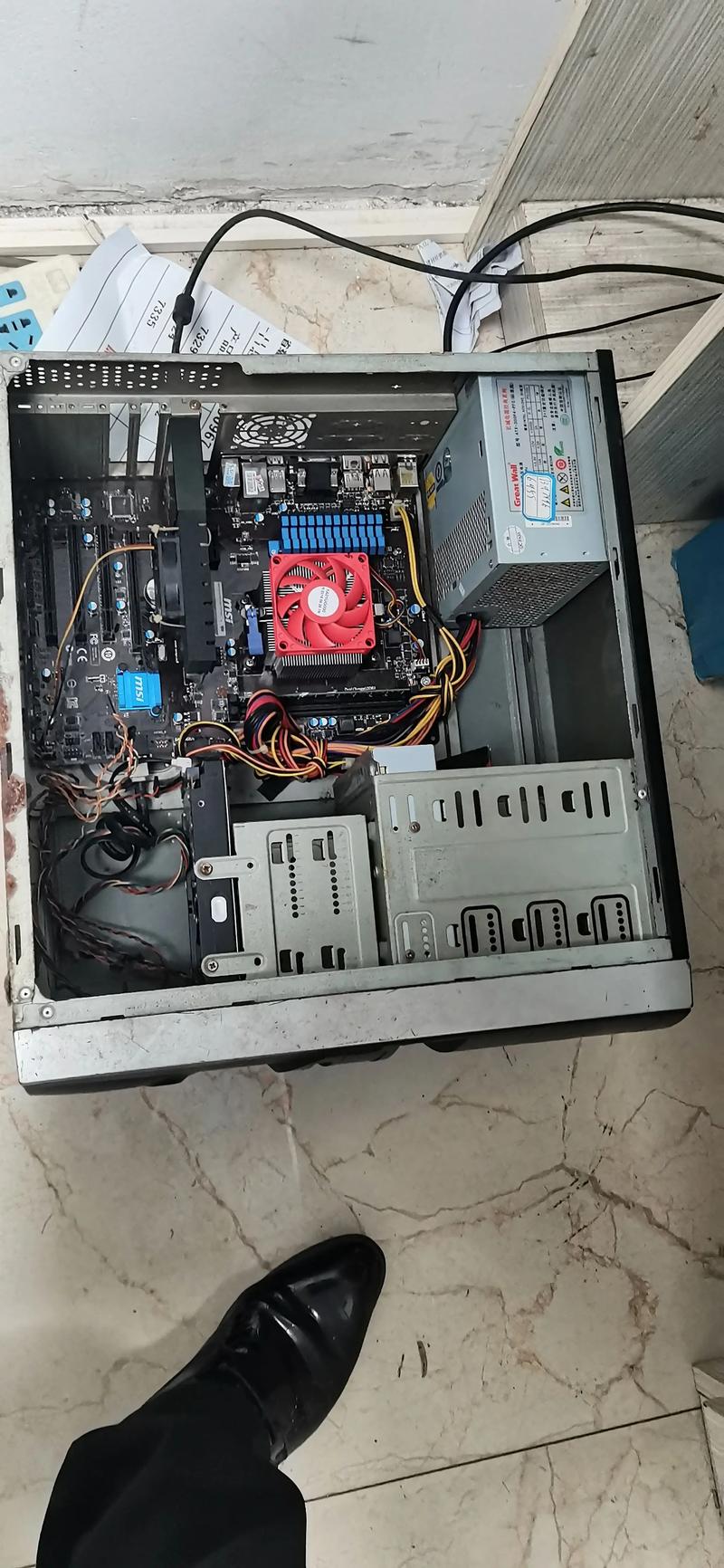 电脑主机DIY(电脑主机滴一声开不了机)