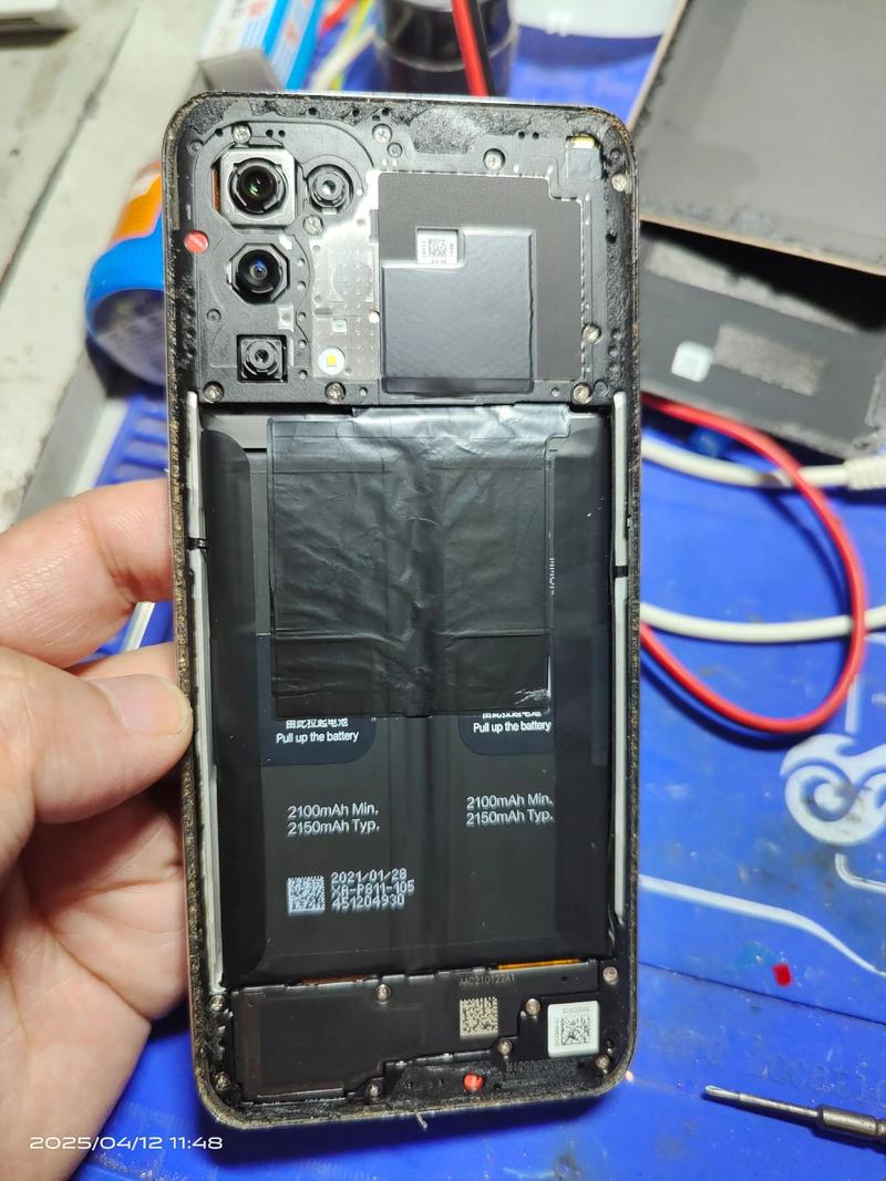 oppor15内屏坏了,开不了机,大概多少钱