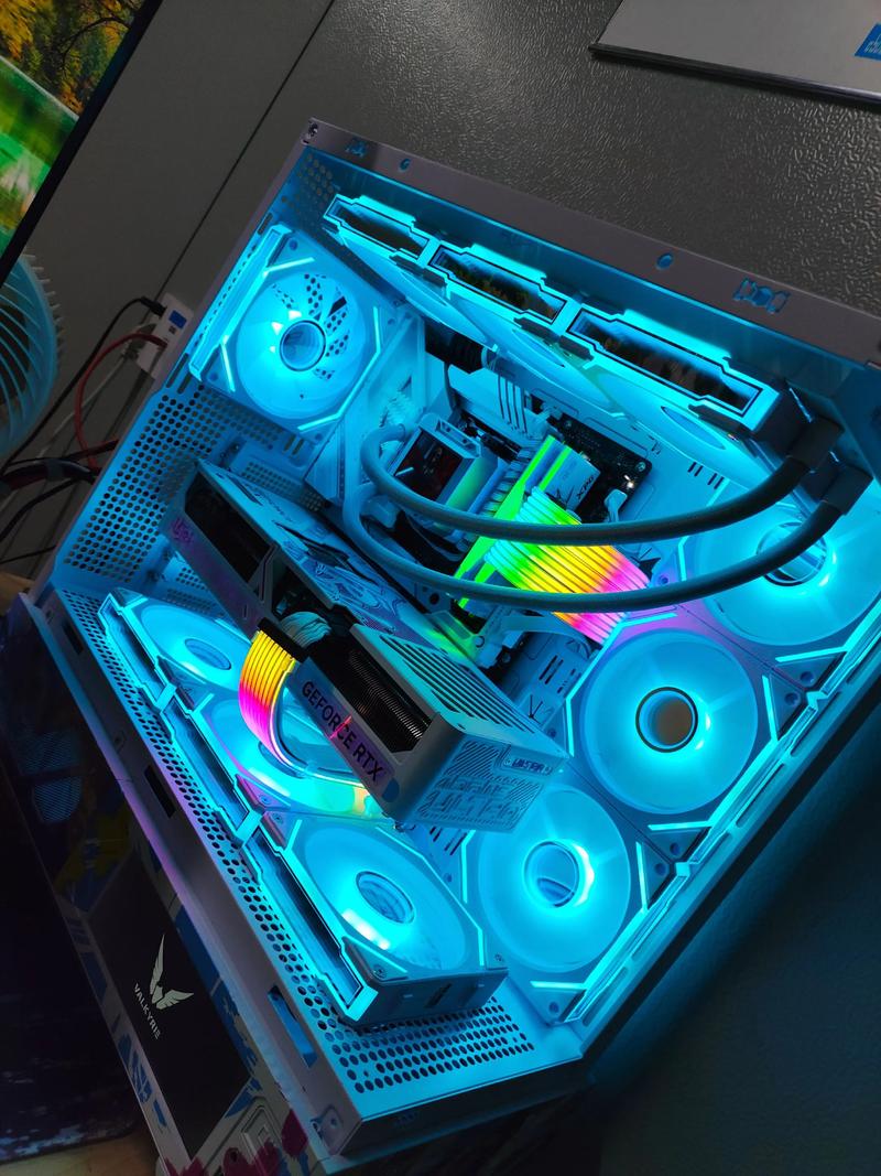 中关村在线模拟组装电脑(中关村diy组装电脑模拟)