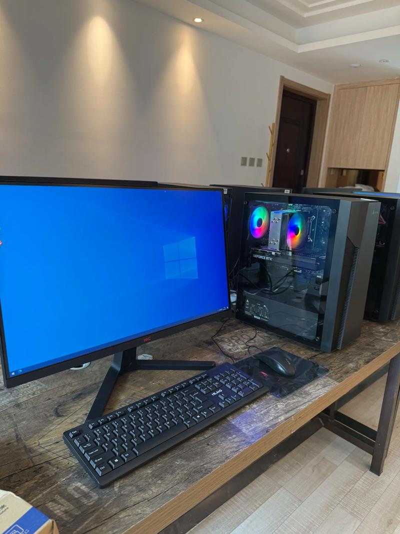 电脑出租一天多少钱(电脑租赁一个月多少钱)