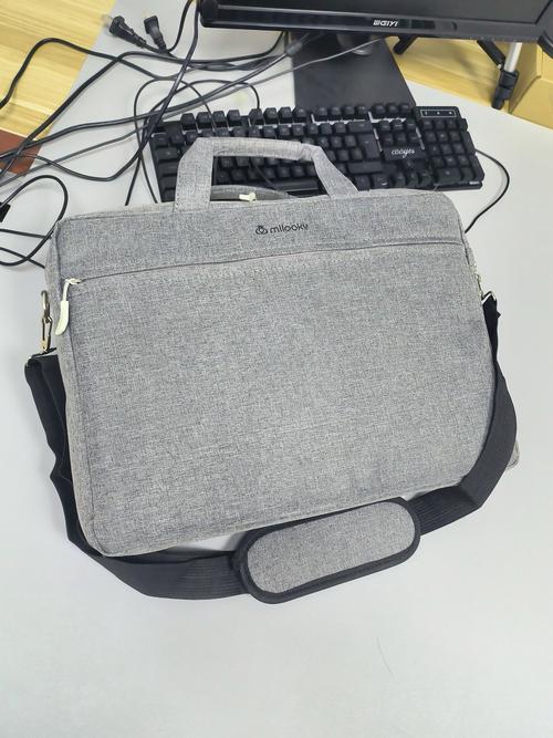 电脑包该选取哪个品牌更为合适?