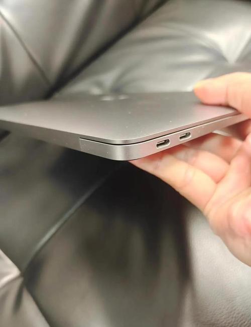 苹果笔记本a1369是什么型号