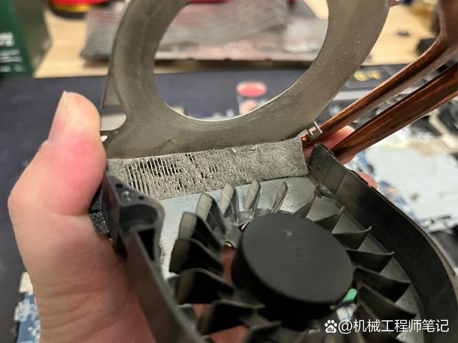 笔记本风扇噪音大得像电锯怎么办?如何自行清理?