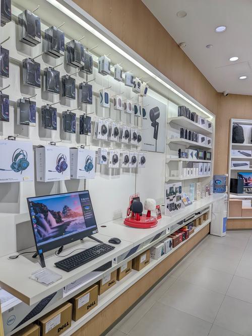 想去上海外星人电脑专卖店买电脑去哪个好?