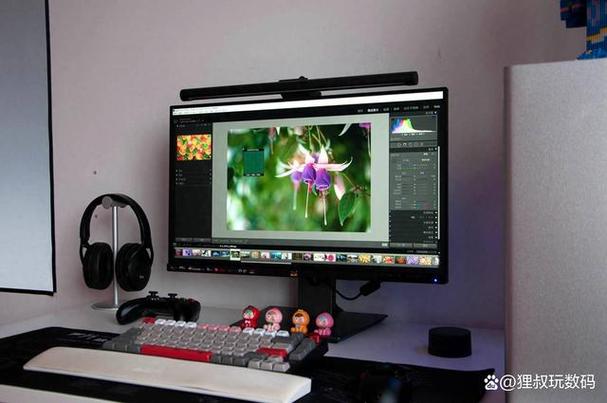 我家的电脑屏幕怎么变成绿色了,怎么恢复啊