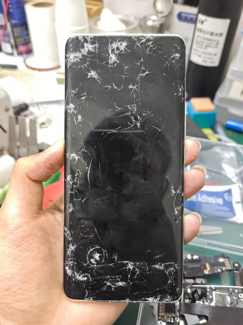 小米手机屏幕碎了修复要多少钱呢