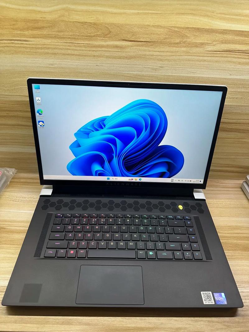 高性能电脑办公用的14寸笔记本处理器,大型游戏和下载剪辑都能流畅运行的...