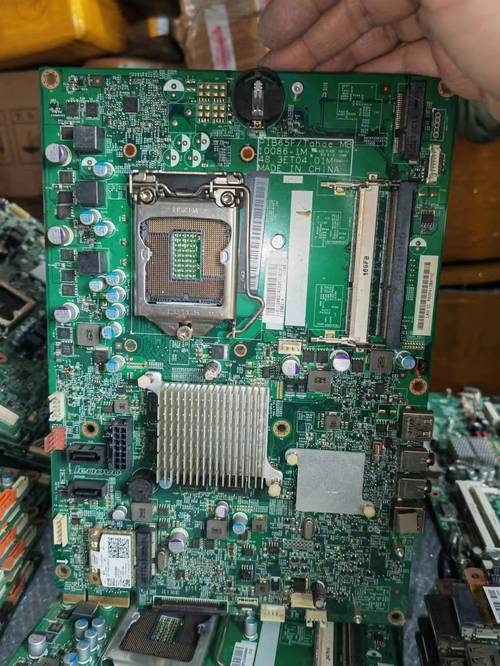 联想G550笔记本,CPU是T6600,专家们给指点指点CPU还有没有必要升级了,要...