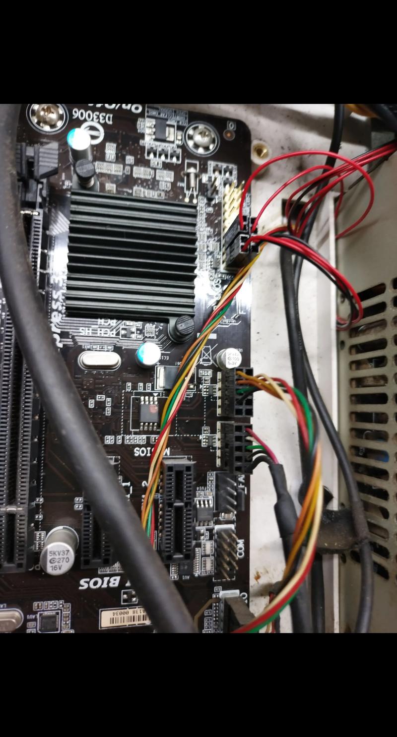 电脑进水了开不了机修一下多少钱笔记本电脑进水的修理费用是多少