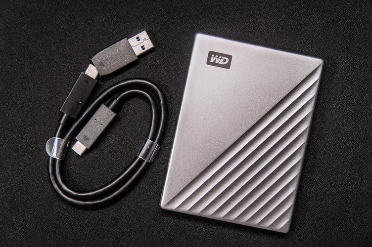 苹果笔记本接移动硬盘怎么使用