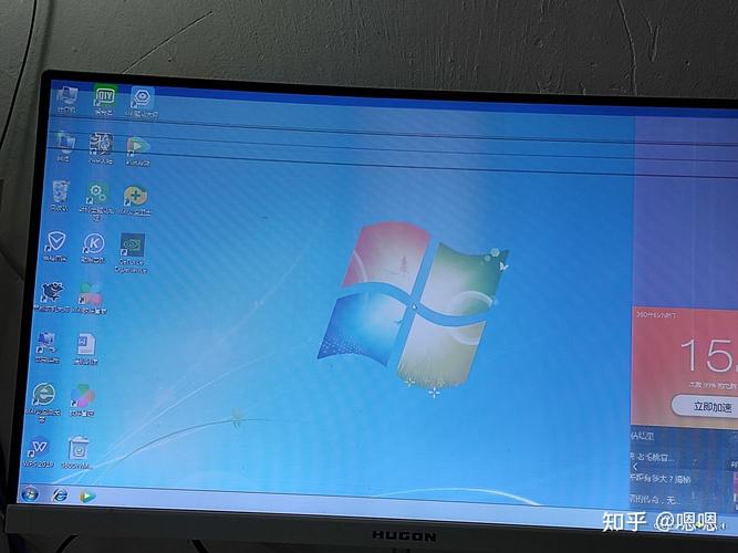 我家的电脑屏幕怎么变成绿色了,怎么恢复啊