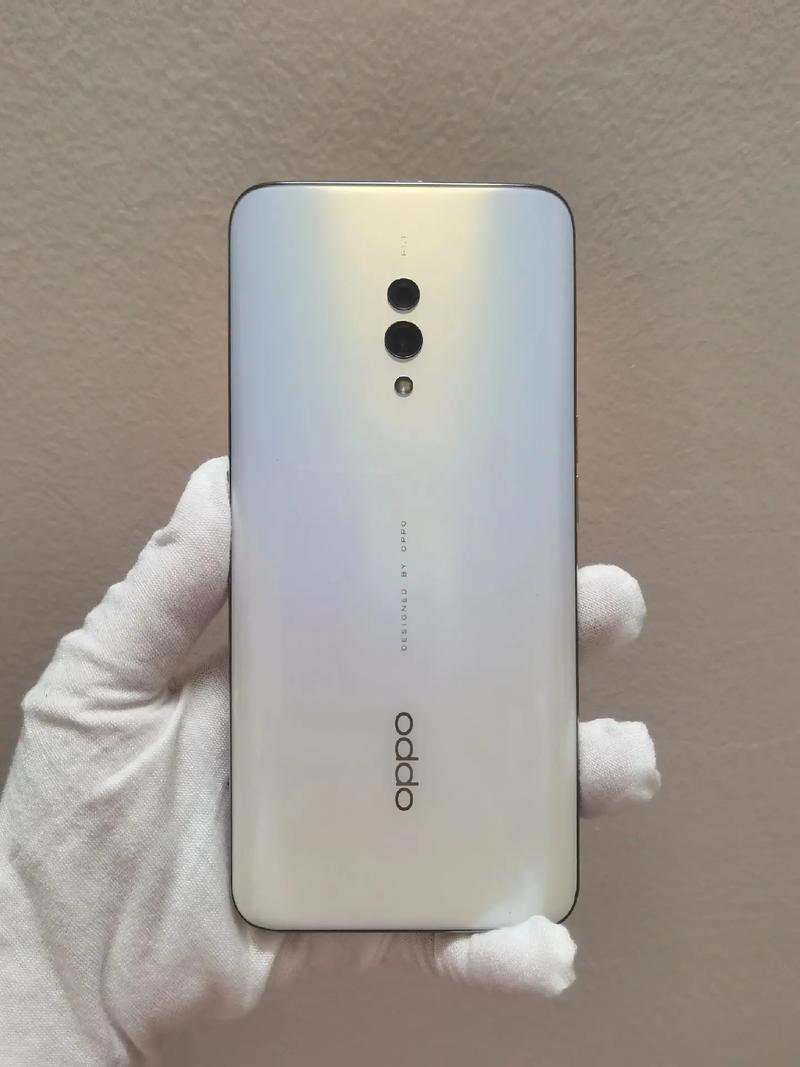 我的手机是oppok3内屏换了,换原装要多少钱?