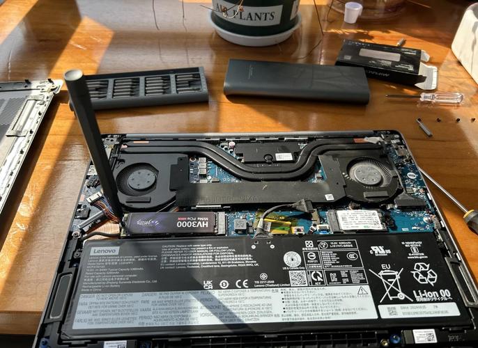 荣耀笔记本怎么拆电脑后盖图解