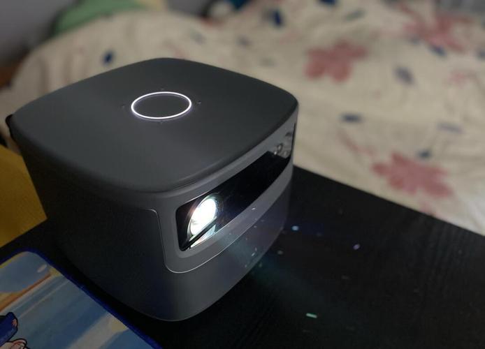 坚果J10S(坚果j10s)投影仪怎么样?使用720小时后优缺点评测