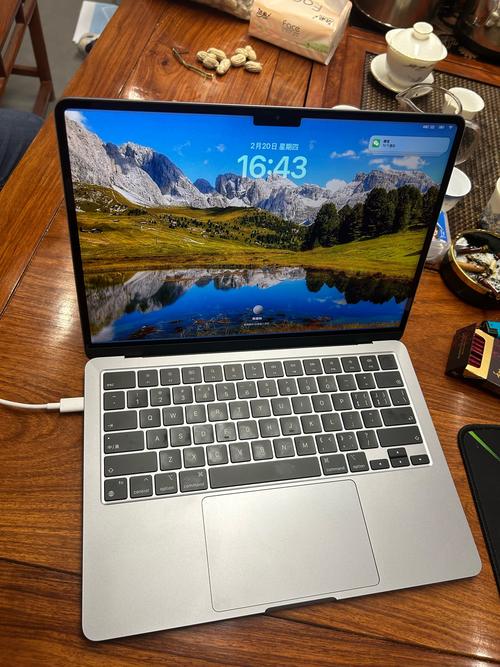 上大学买苹果笔记本电脑好还是游戏本好?