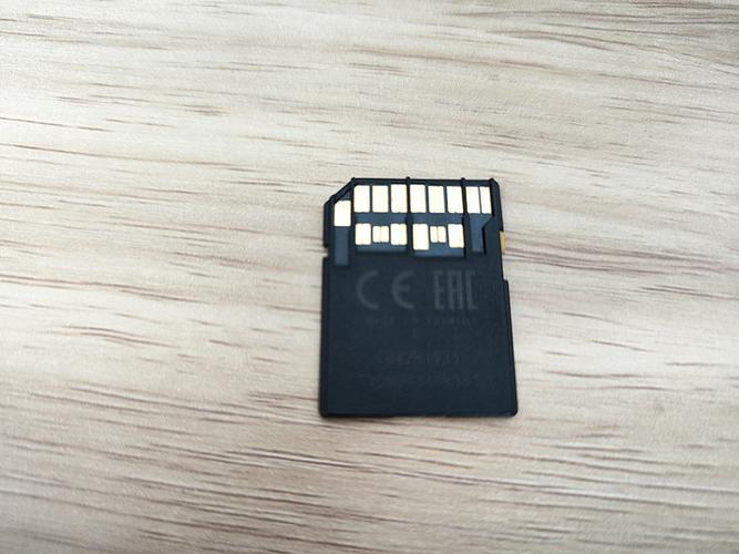 手机内存卡和相机内存卡一样吗