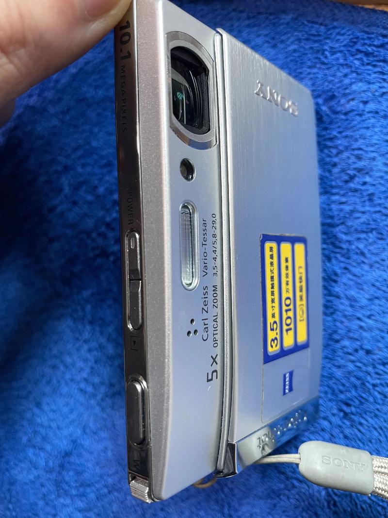 索尼相机DSC——T300用读卡器怎么传照片