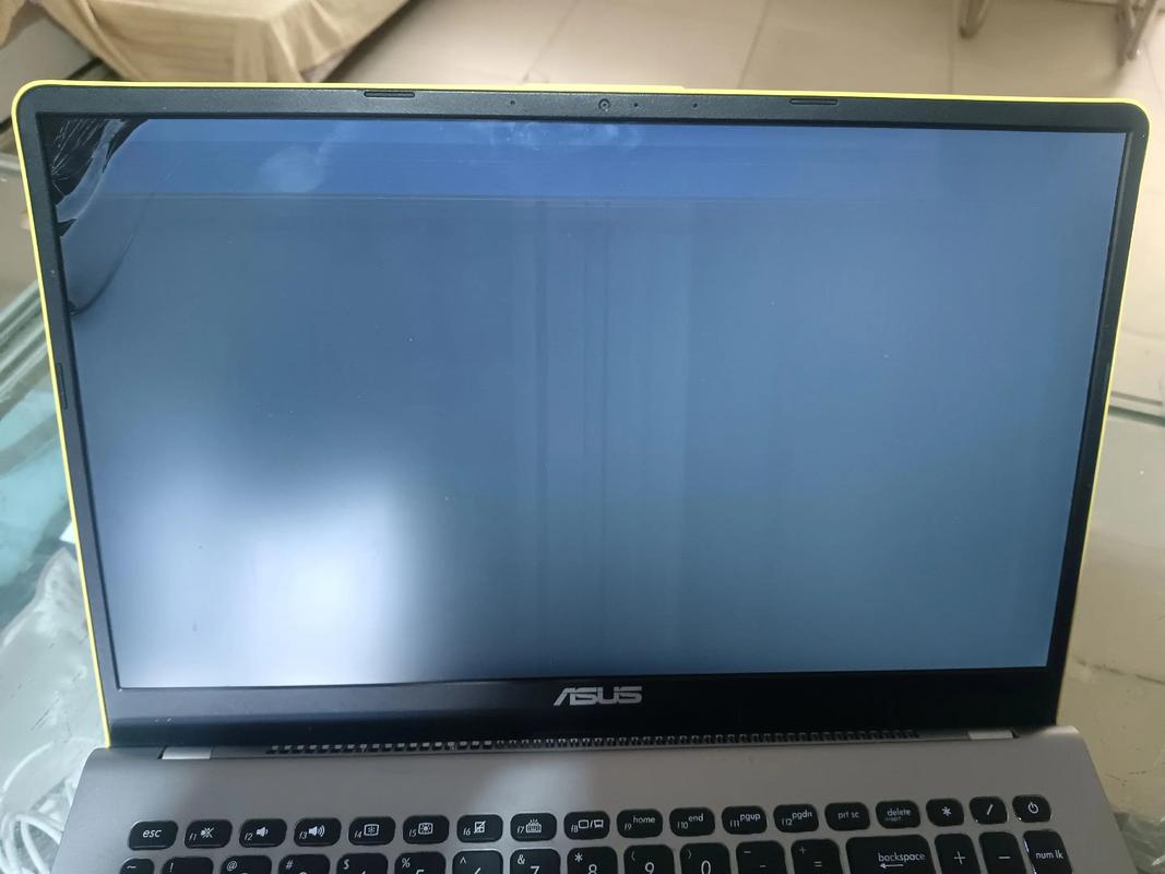 华硕无双oled屏幕烧了要多少钱