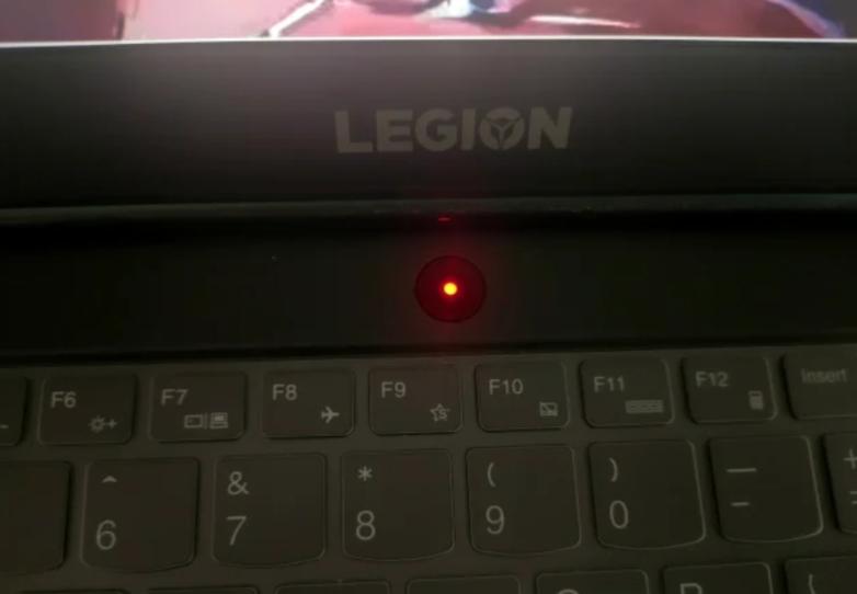 笔记本电脑电源灯为什么一直闪烁?