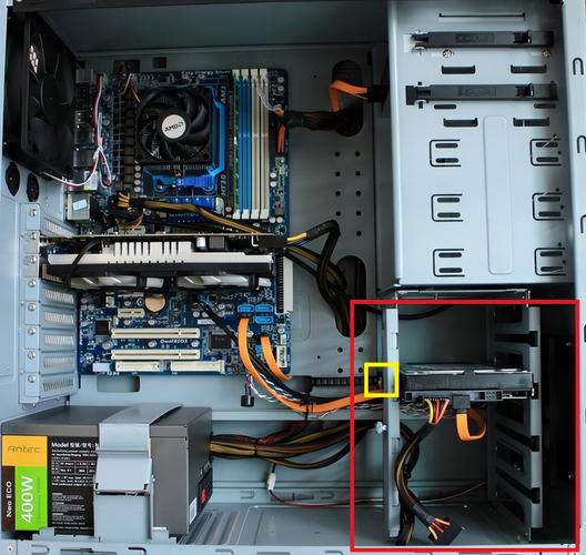 电脑主机突然响声很大怎么回事